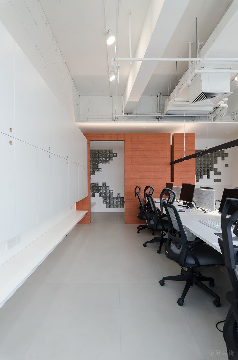 深圳南山后海海信南方簡約工業(yè)風風辦公室裝修設(shè)計案例 過道