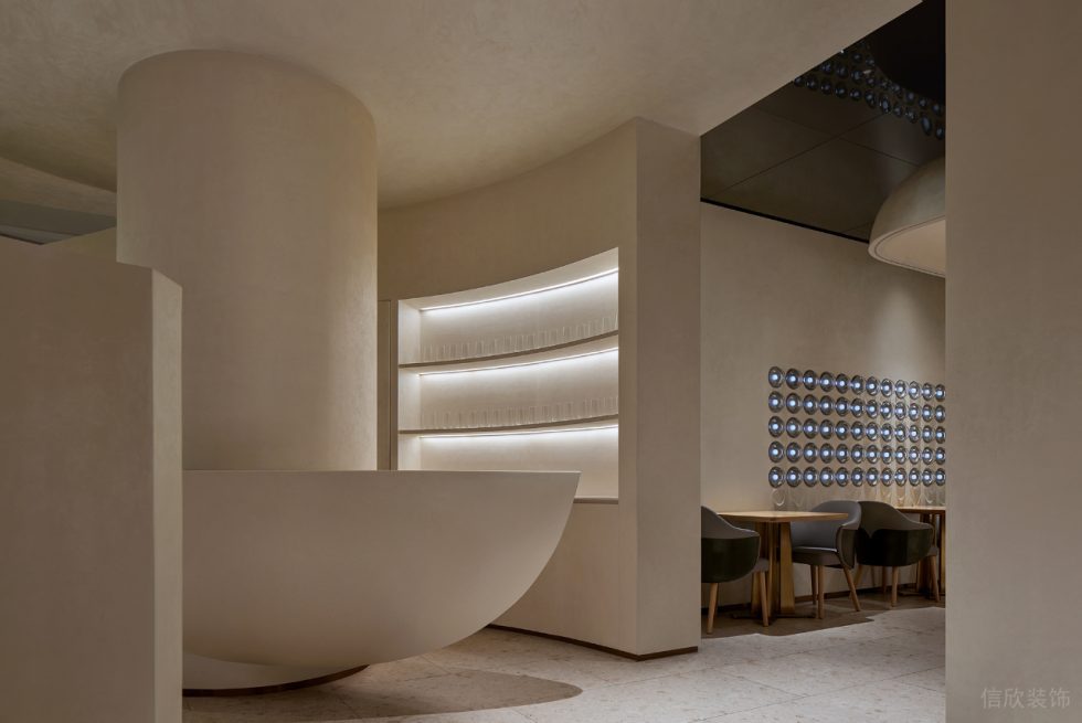 現(xiàn)代極簡餐廳精致展示架裝修設計