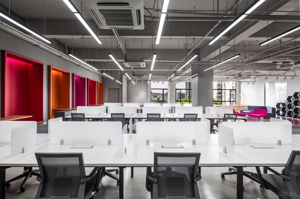 混搭時尚工業風辦公室裝修設計白色工作臺 混搭時尚工業風辦公室裝修設計白色工作臺