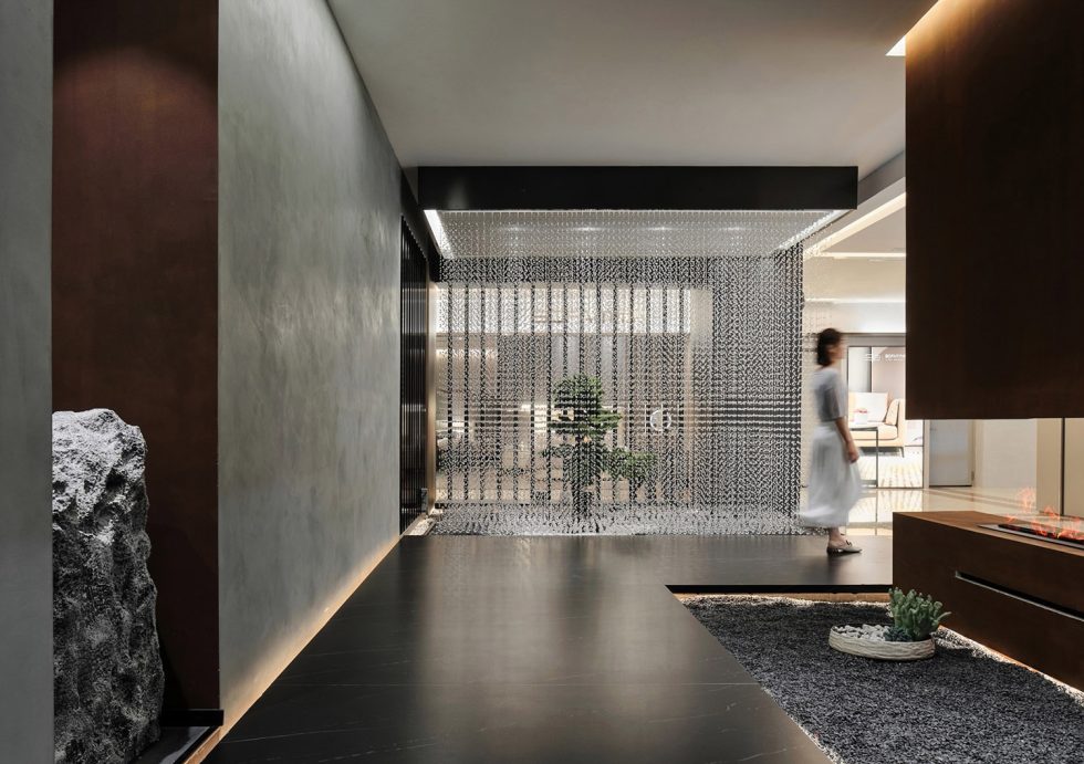 Nasca整體家具展廳裝修設(shè)計(jì) 白色水晶遮擋簾