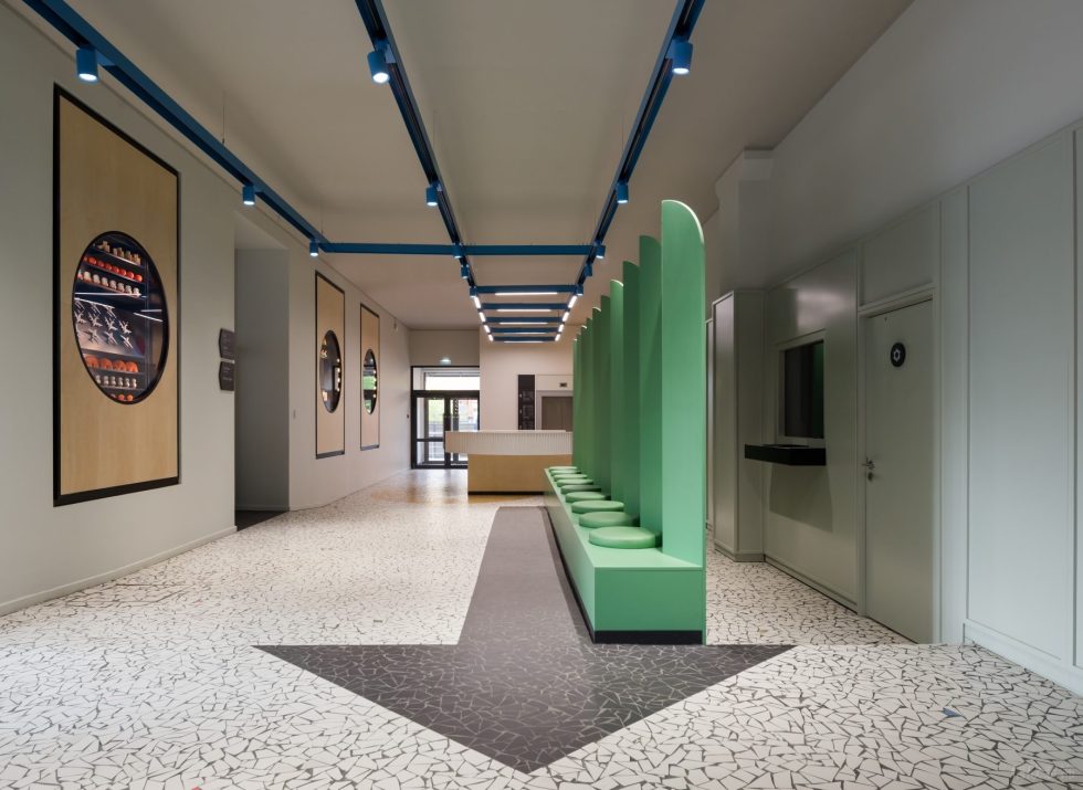 奇趣簡約風辦公室裝修設計綠色定制沙發等候區 奇趣簡約風辦公室裝修設計綠色定制沙發等候區