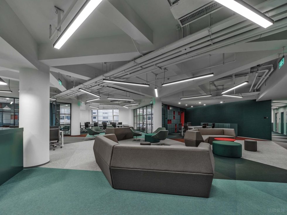 深青色現(xiàn)代風(fēng)辦公室裝修設(shè)計(jì)深青色辦公廳效果圖