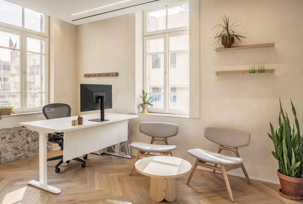 自然簡約風(fēng)辦公室裝修設(shè)計暖白色經(jīng)理辦公室 自然簡約風(fēng)辦公室裝修設(shè)計暖白色經(jīng)理辦公室