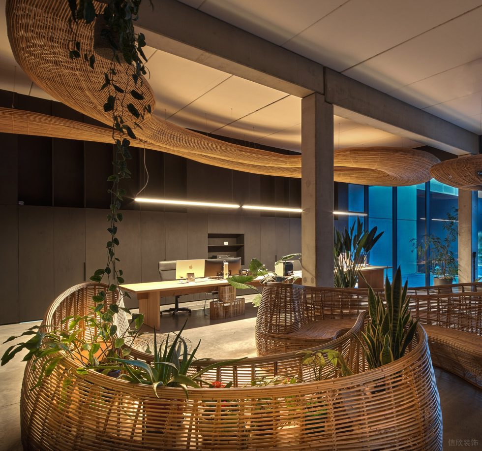 素木色極簡(jiǎn)風(fēng)辦公室裝修設(shè)計(jì)暖暗色辦公區(qū)