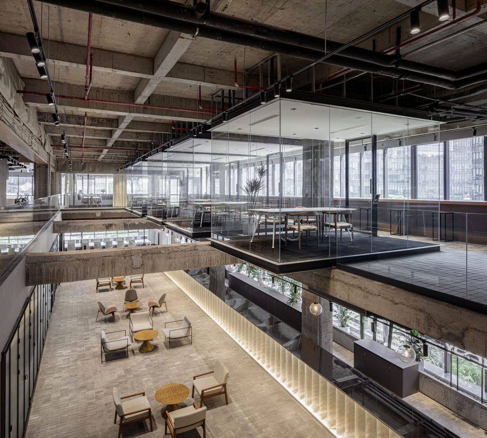 淺灰色簡約工業風辦公室裝修設計淺灰色玻璃房會客室 淺灰色簡約工業風辦公室裝修設計淺灰色玻璃房會客室