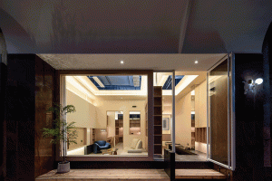 玻璃房全屋原木木板設(shè)計