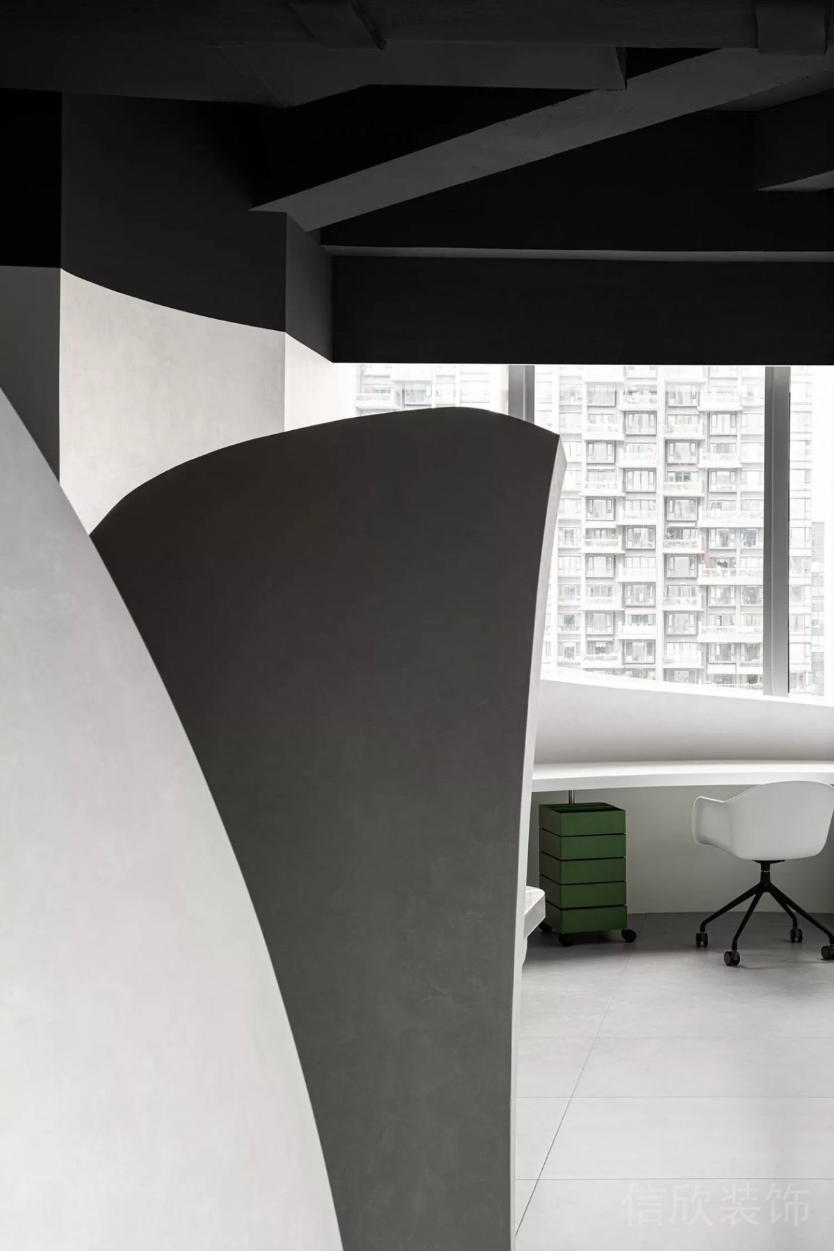 純黑工業(yè)風(fēng)天花板設(shè)計(jì)