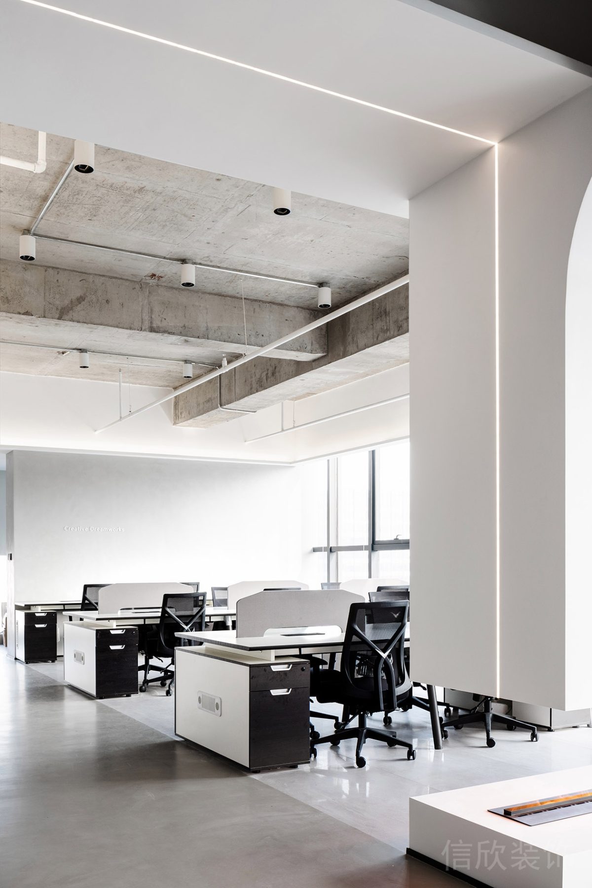 黑白灰現代風格辦公空間開放辦公區(qū)裝修設計