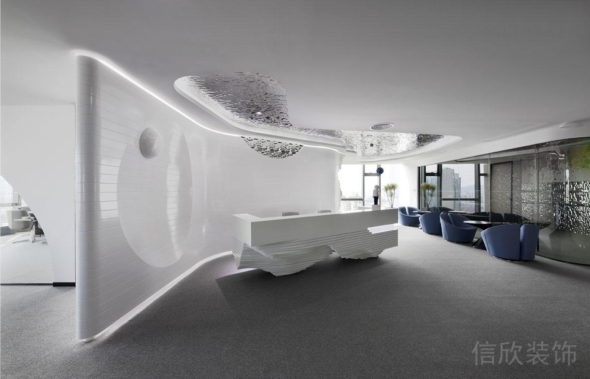極簡現(xiàn)代風辦公空間接待區(qū)白色弧形背景墻裝修設計