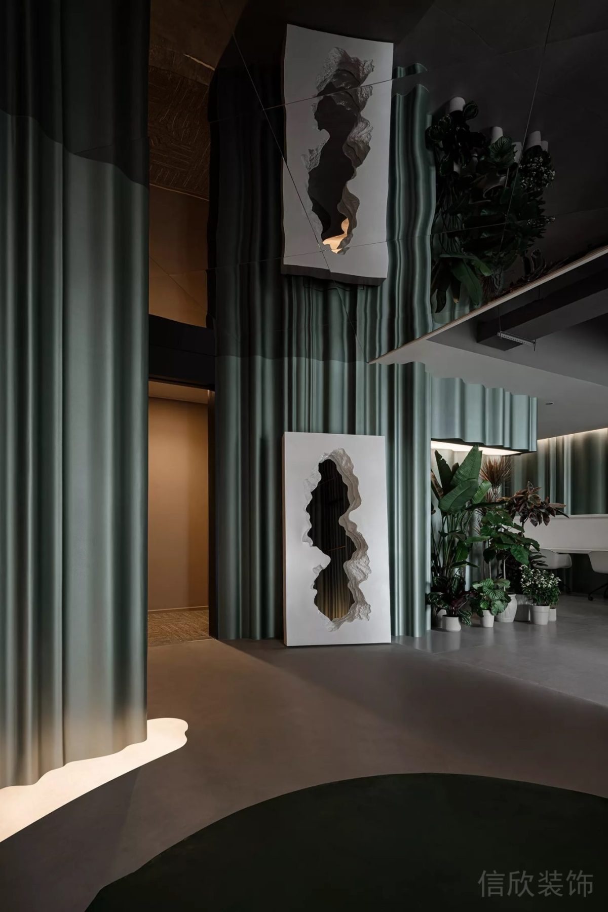 現(xiàn)代云朵式內(nèi)嵌式地?zé)艮k公室設(shè)計(jì)