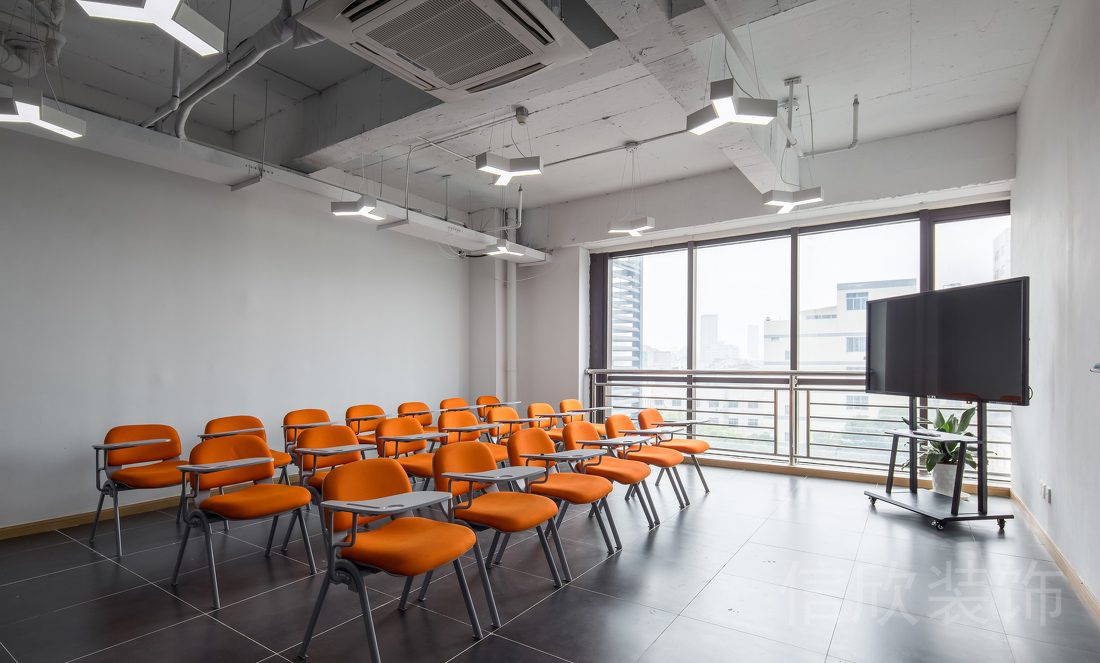 雪松大廈墨丁國際英語裝修設(shè)計教室