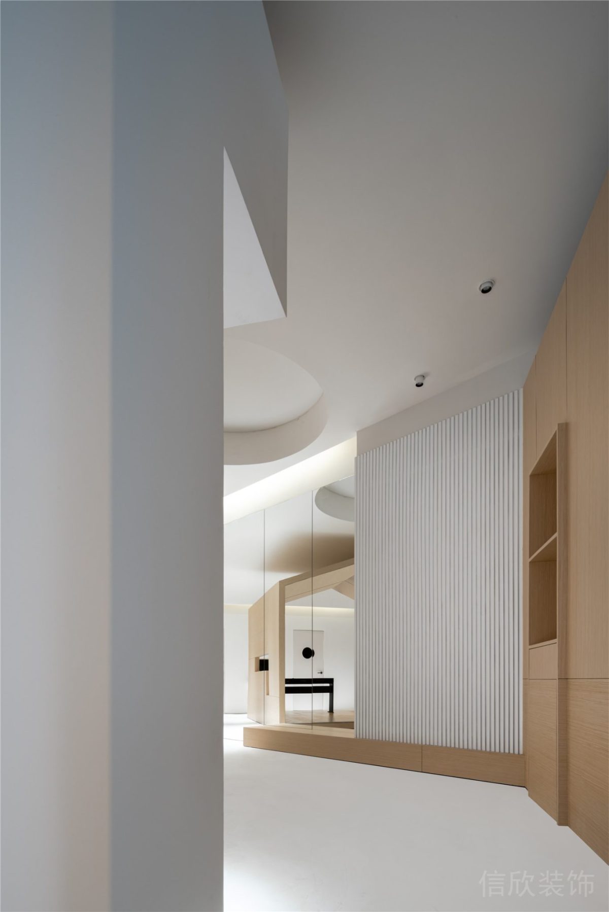 西鄉(xiāng)極唱聲樂培訓中心過道白色波浪格柵板