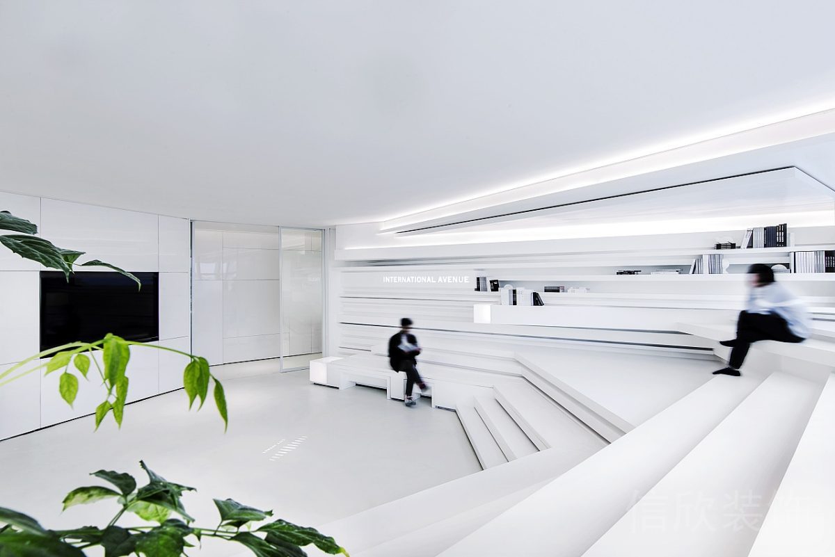 員工階梯式休息區(qū)域培訓(xùn)教室辦公室設(shè)計