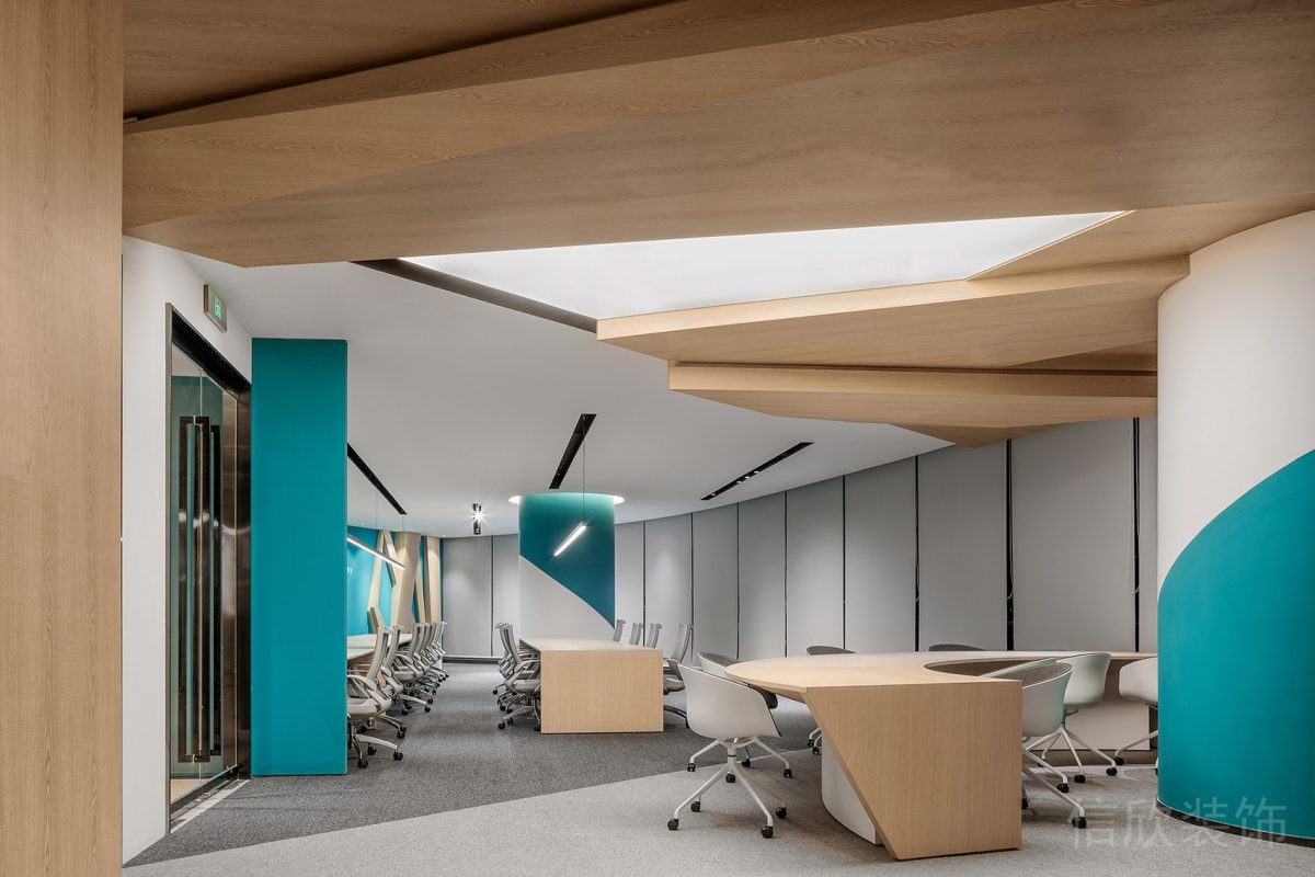 蒂芙尼藍楓木設計員工工作區(qū)域辦公室效果圖