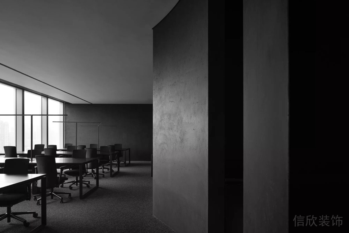 簡(jiǎn)約純黑桌椅墻壁辦公室裝修設(shè)計(jì)