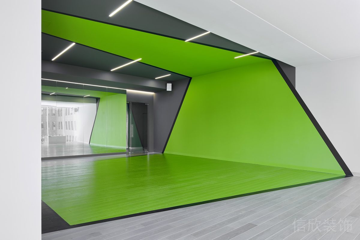 綠色幾何線條設(shè)計健身房機構(gòu)過道