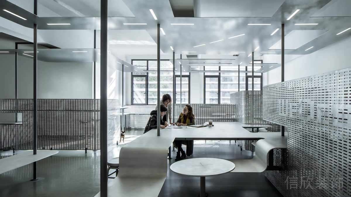 L形開(kāi)放式員工洽談室科技現(xiàn)代辦公室設(shè)計(jì)