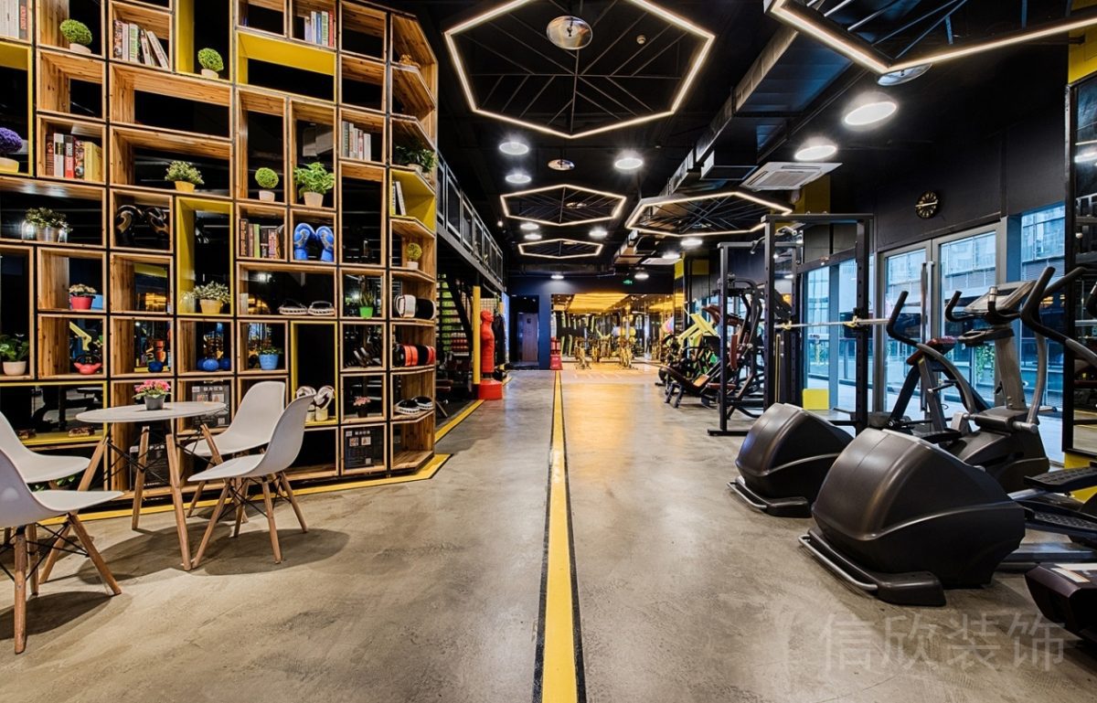 跑步機(jī)有氧區(qū)域健身房直線(xiàn)設(shè)計(jì)過(guò)道六邊形天花吊頂裝修設(shè)計(jì)