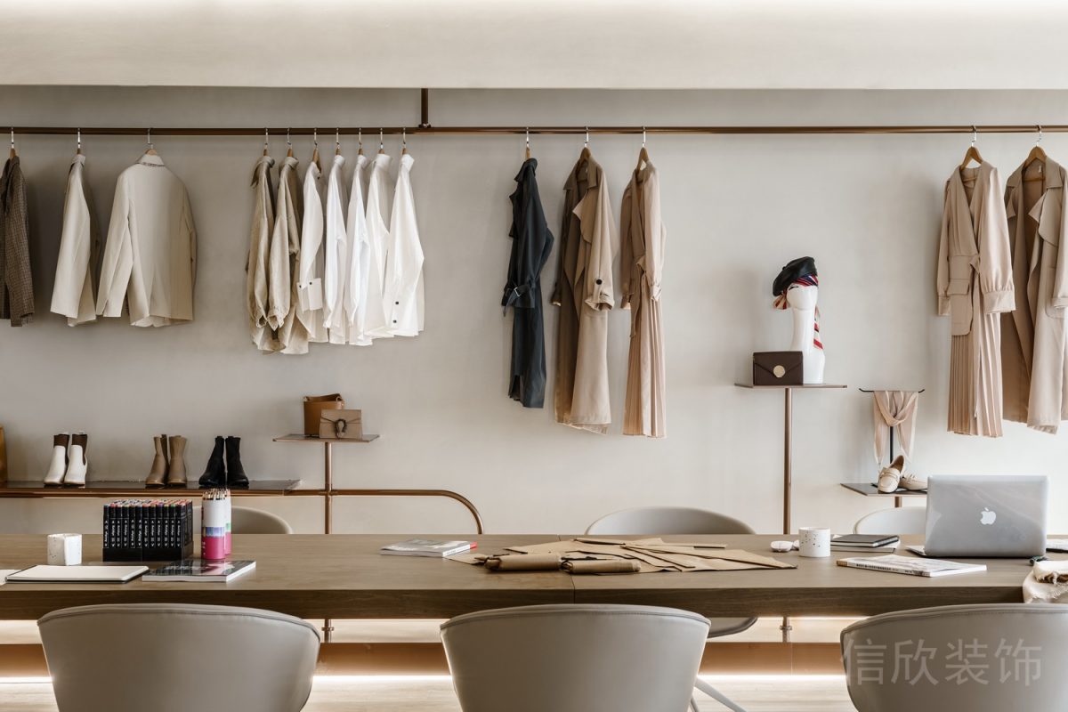 現(xiàn)代原木桌板搭配真皮椅子設(shè)計