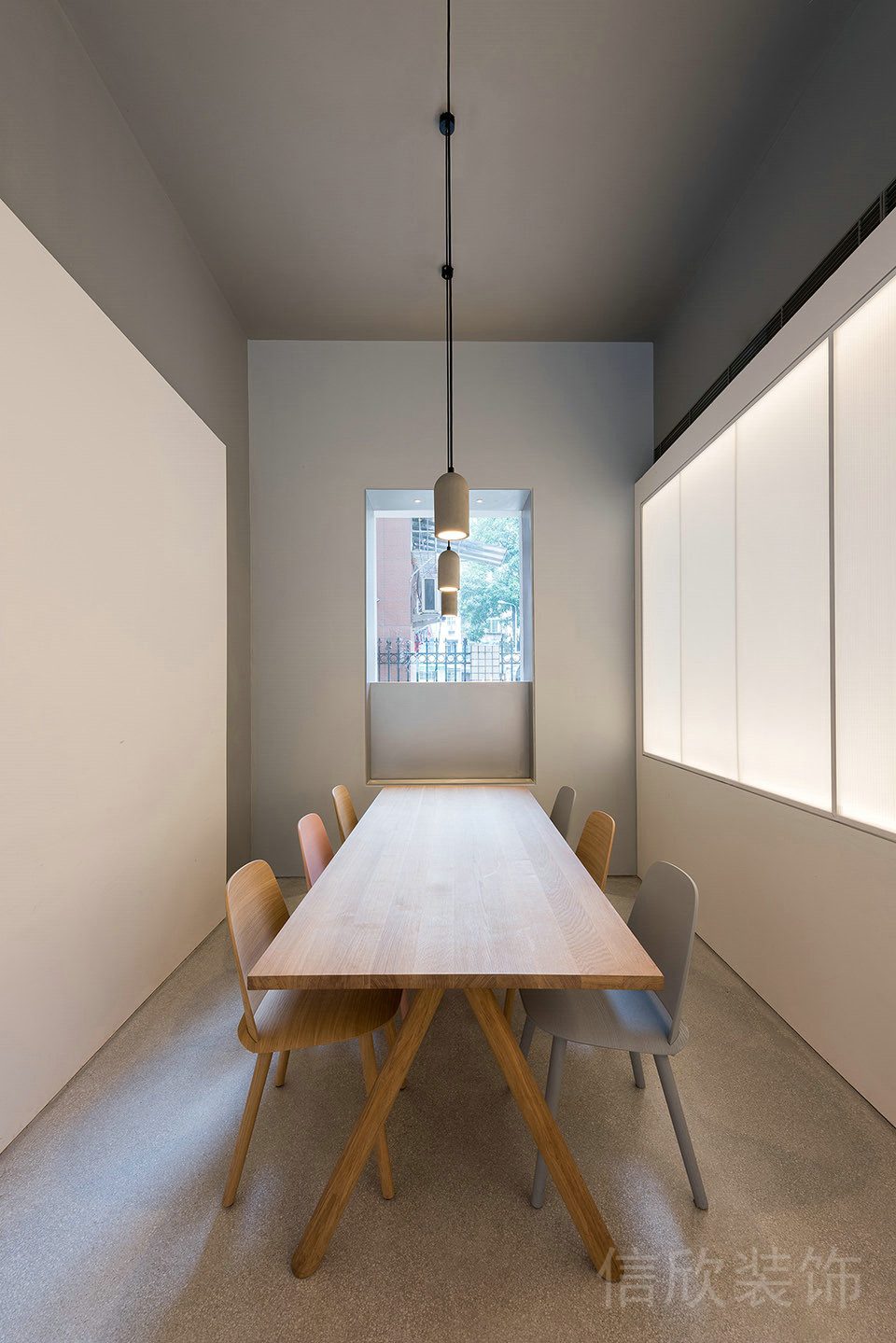 會議室簡約風木質長桌咖啡館討論區(qū)天花吊頂現代簡約風