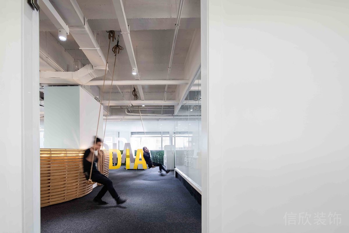 秋千竹編裝修簡(jiǎn)約風(fēng)走廊工業(yè)風(fēng)辦公室