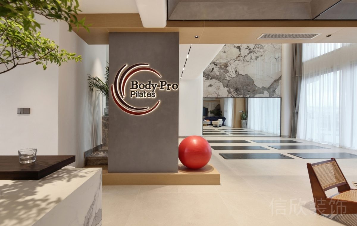 瑜伽機構(gòu)過道開放式教室裝修白花大理石設(shè)計鏡面過道裝修