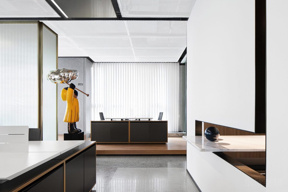 黑白色調(diào)現(xiàn)代簡約風(fēng)辦公室效果鏤空墻體隔斷圖