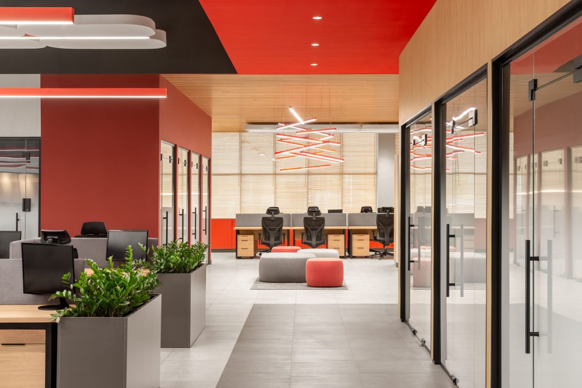 辦公室裝修紅色天花吊頂