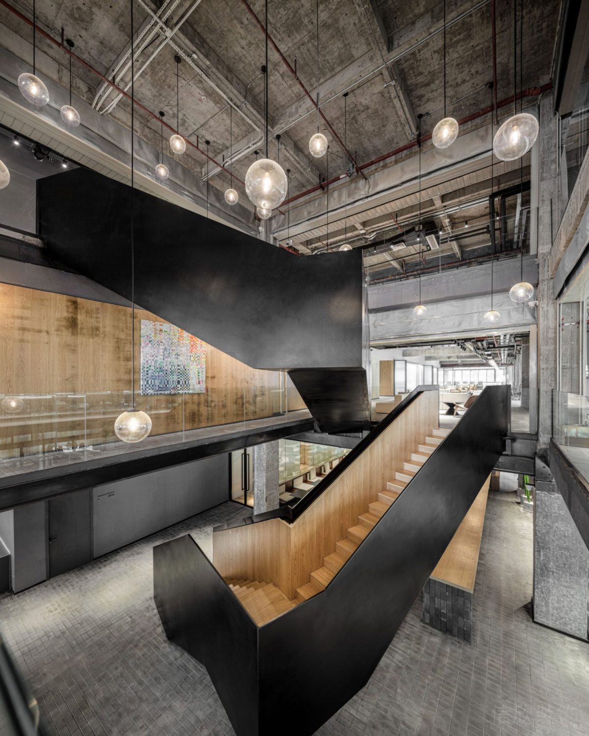 工業(yè)風(fēng)辦公室黑色鐵藝樓梯,實木樓梯踏步